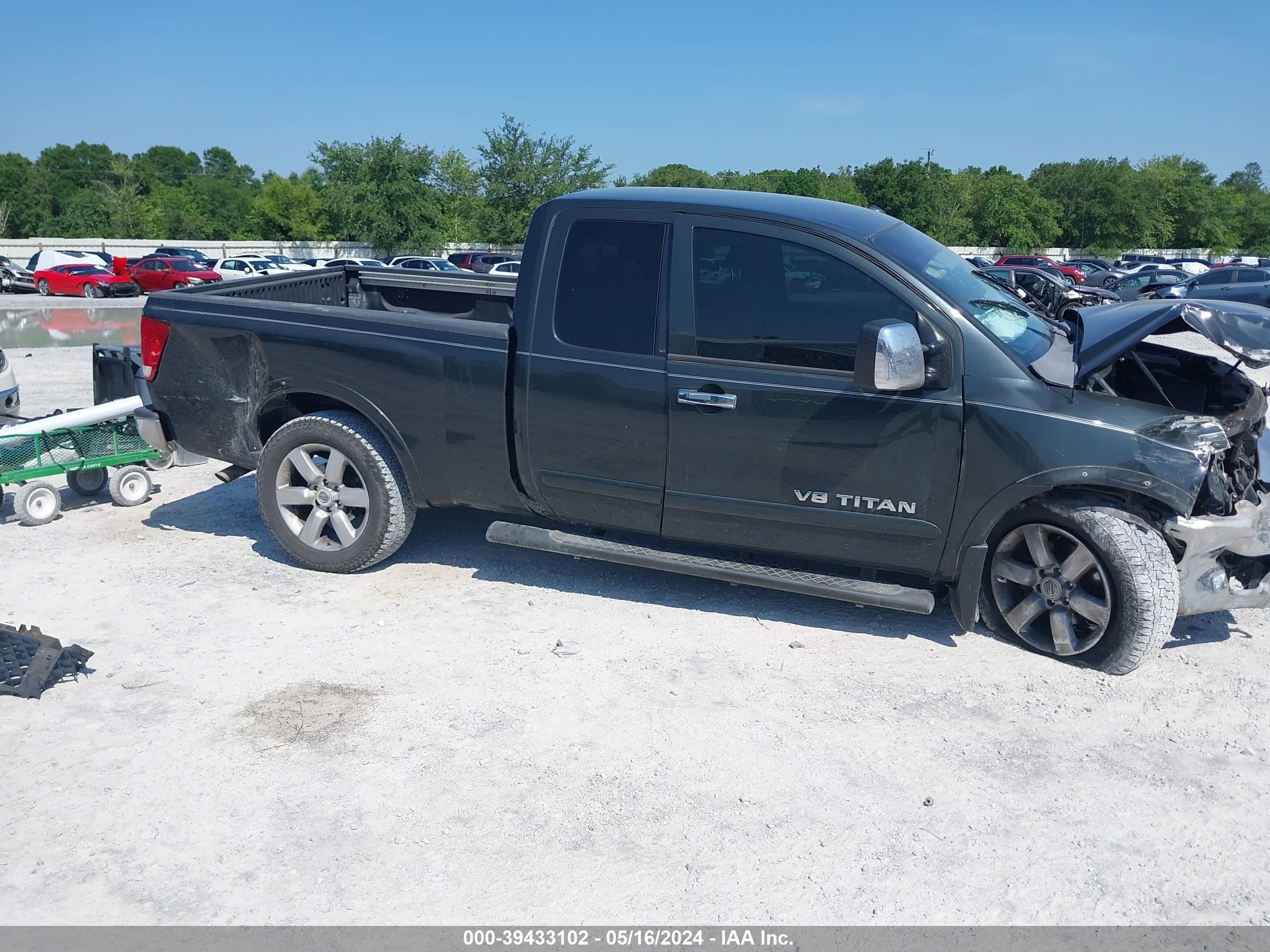 Photo 13 VIN: 1N6BA06CX8N310739 - NISSAN TITAN 