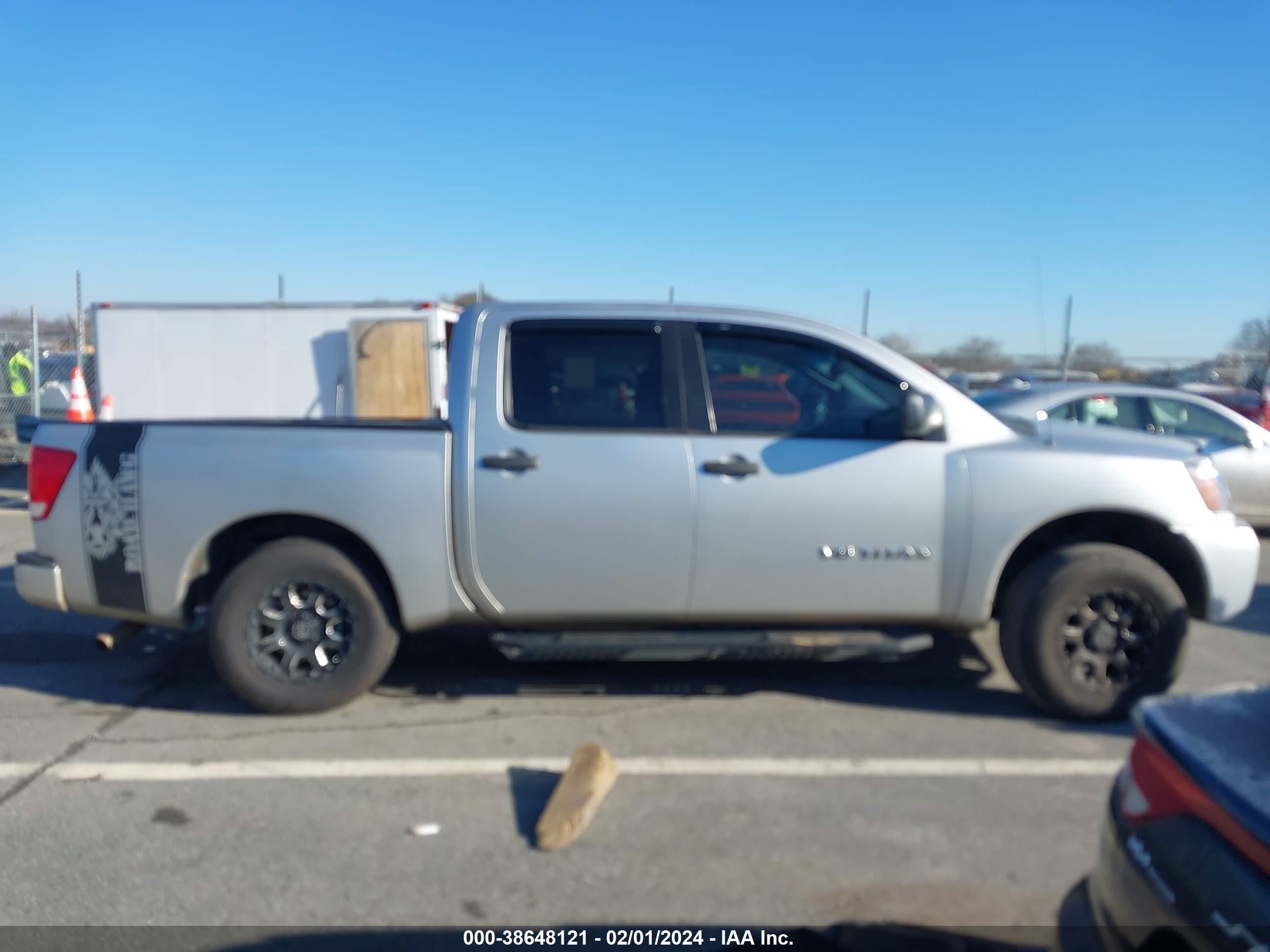 Photo 11 VIN: 1N6BA07A05N545059 - NISSAN TITAN 