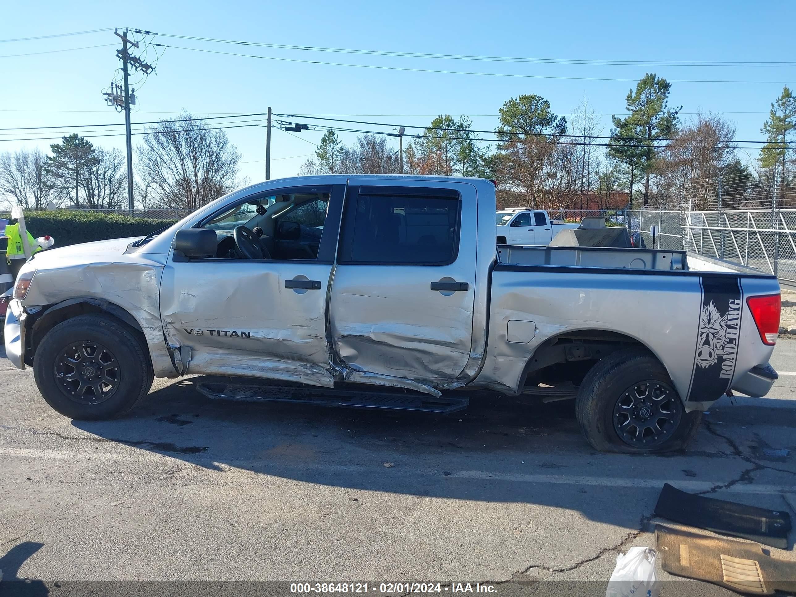 Photo 12 VIN: 1N6BA07A05N545059 - NISSAN TITAN 