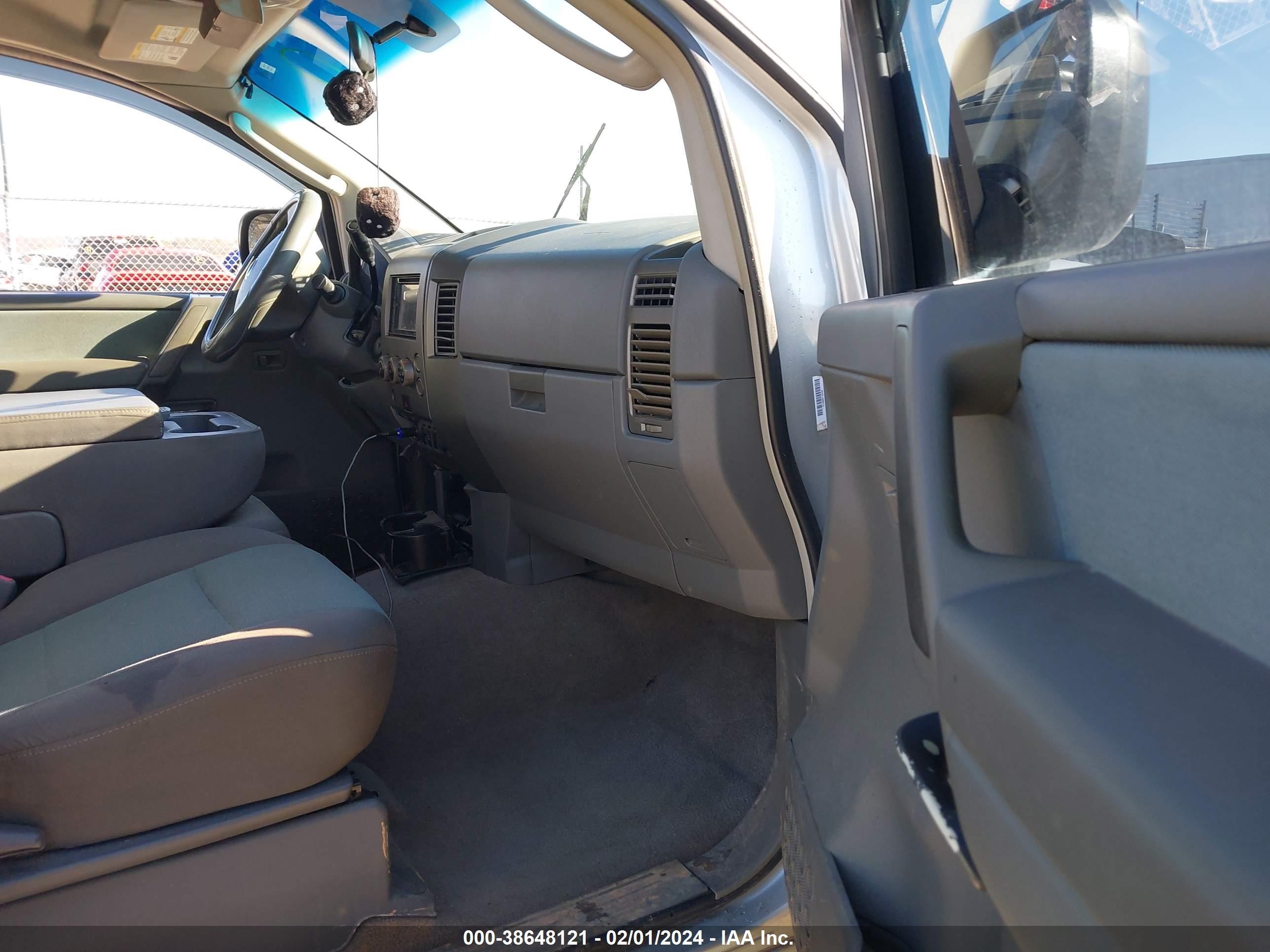 Photo 4 VIN: 1N6BA07A05N545059 - NISSAN TITAN 