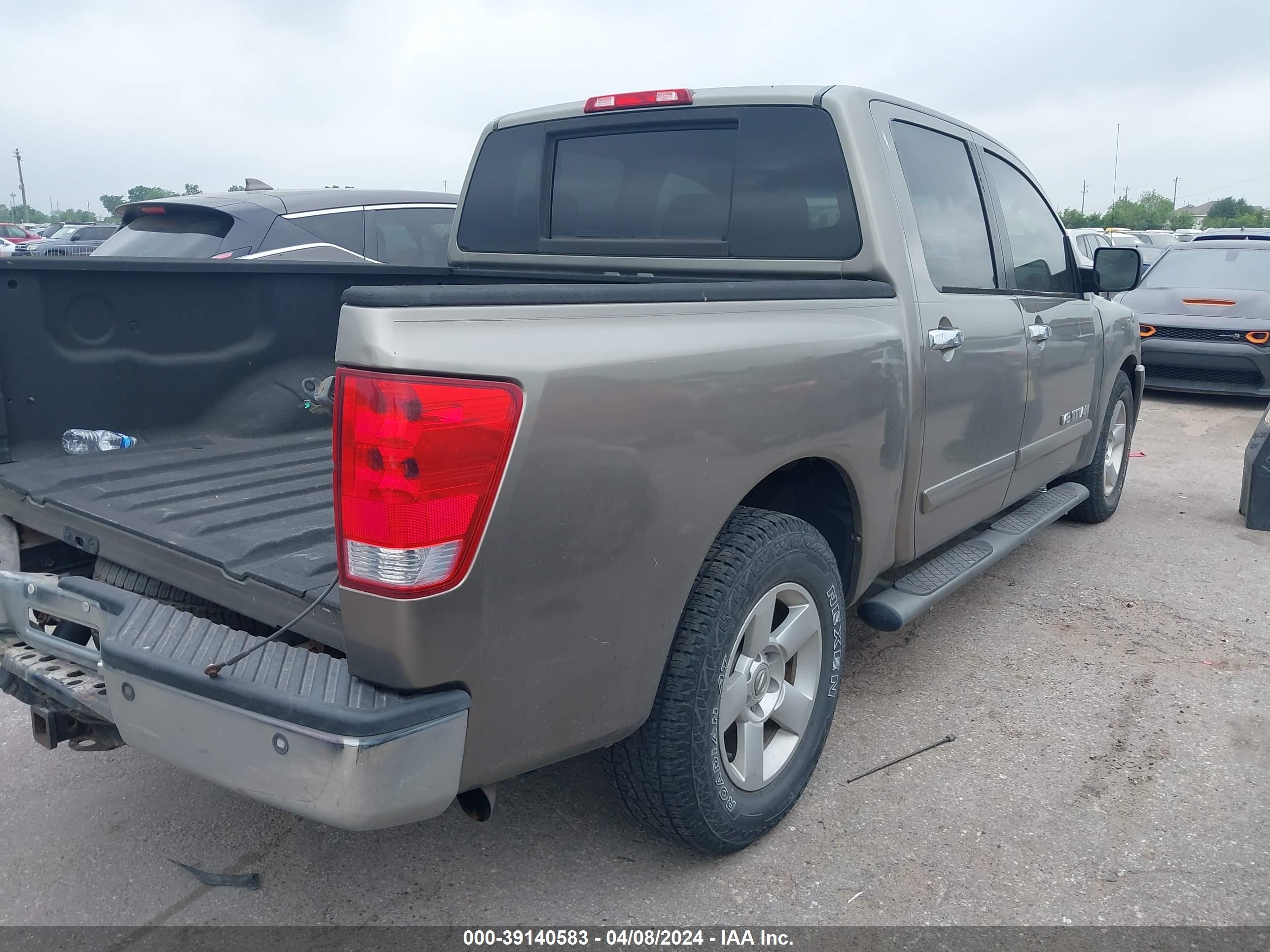 Photo 2 VIN: 1N6BA07A16N513240 - NISSAN TITAN 