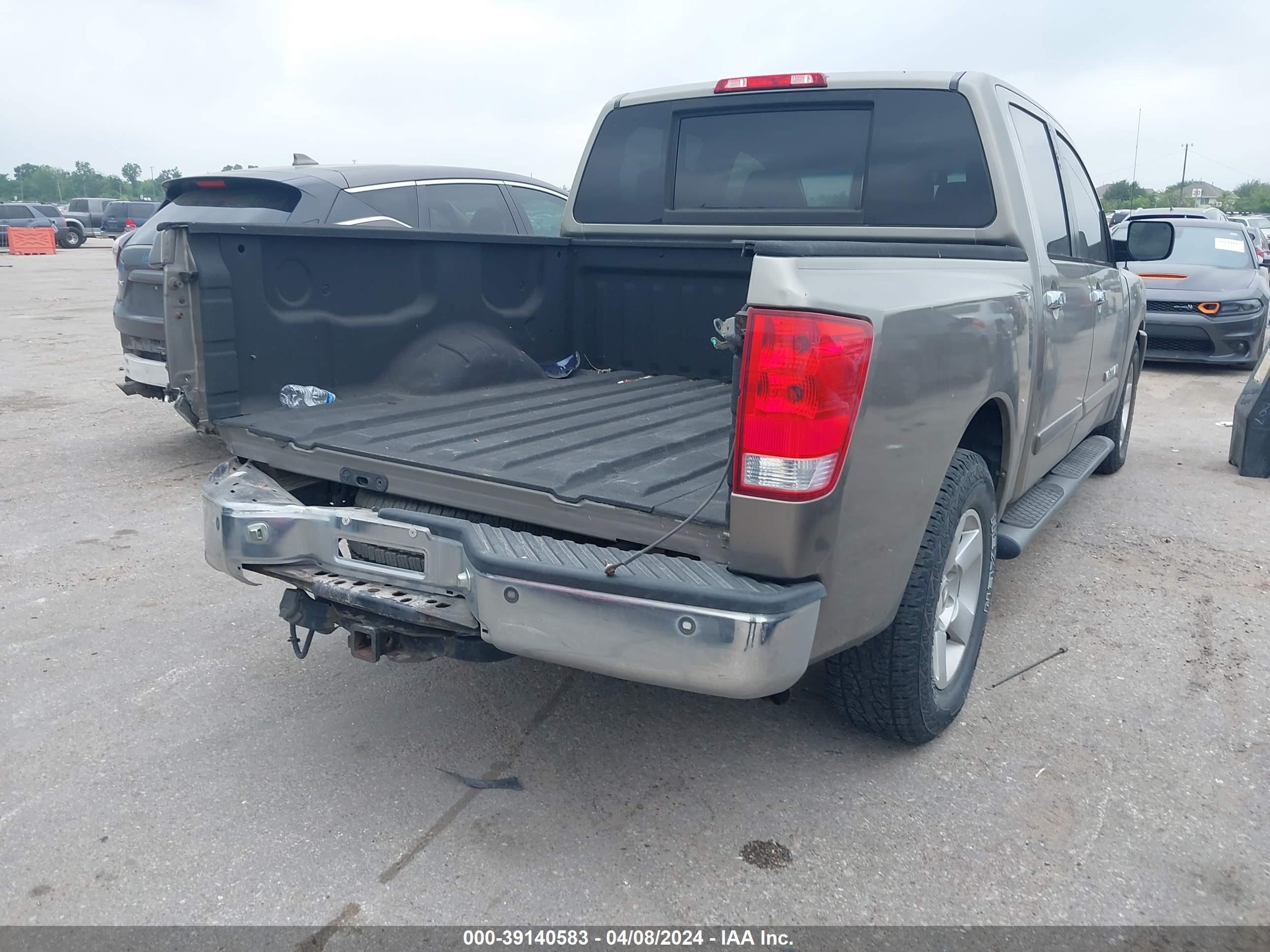 Photo 3 VIN: 1N6BA07A16N513240 - NISSAN TITAN 