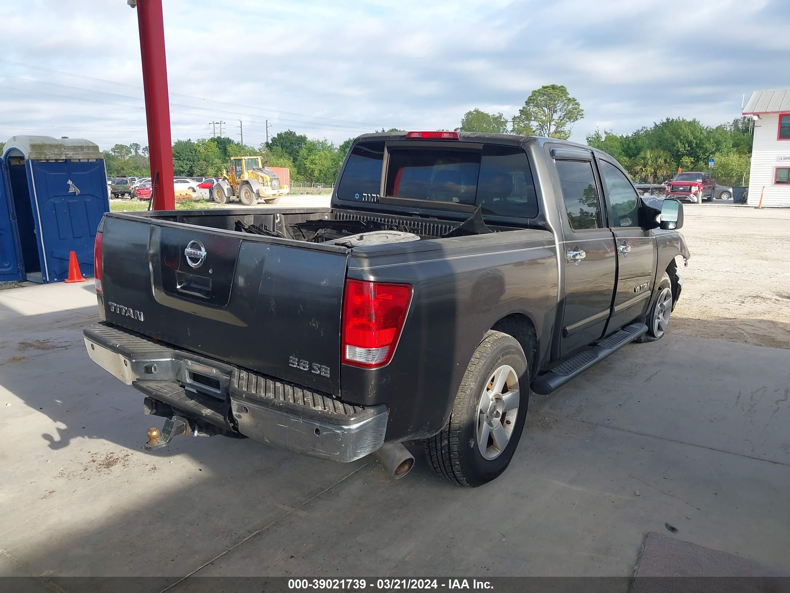 Photo 3 VIN: 1N6BA07A17N210377 - NISSAN TITAN 