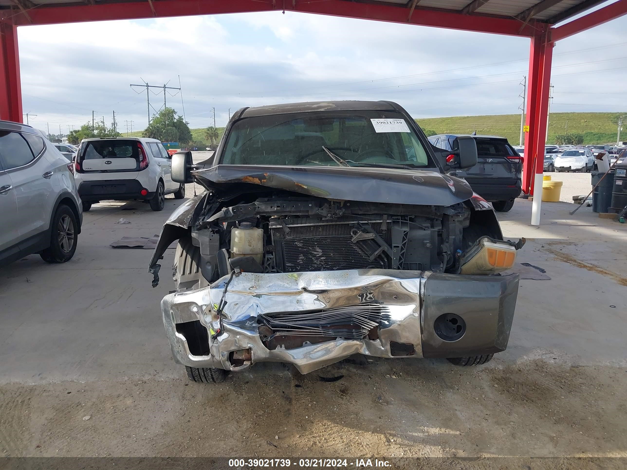 Photo 5 VIN: 1N6BA07A17N210377 - NISSAN TITAN 