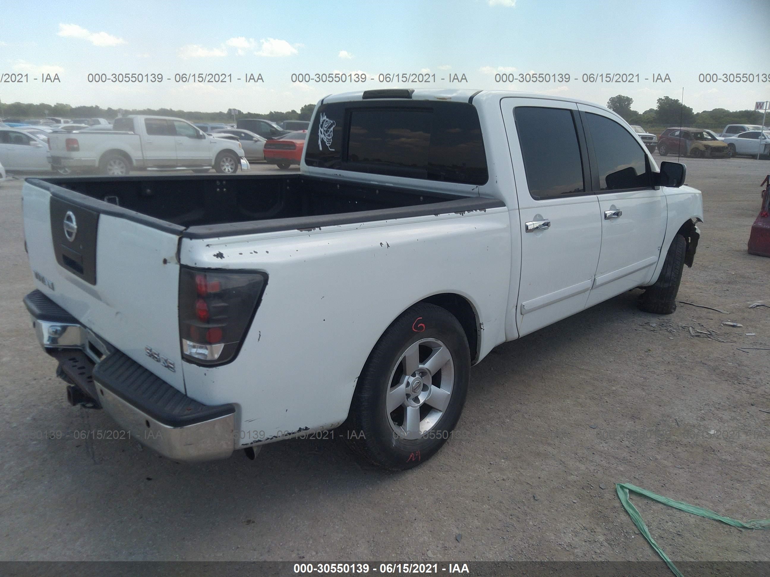 Photo 3 VIN: 1N6BA07A25N552532 - NISSAN TITAN 