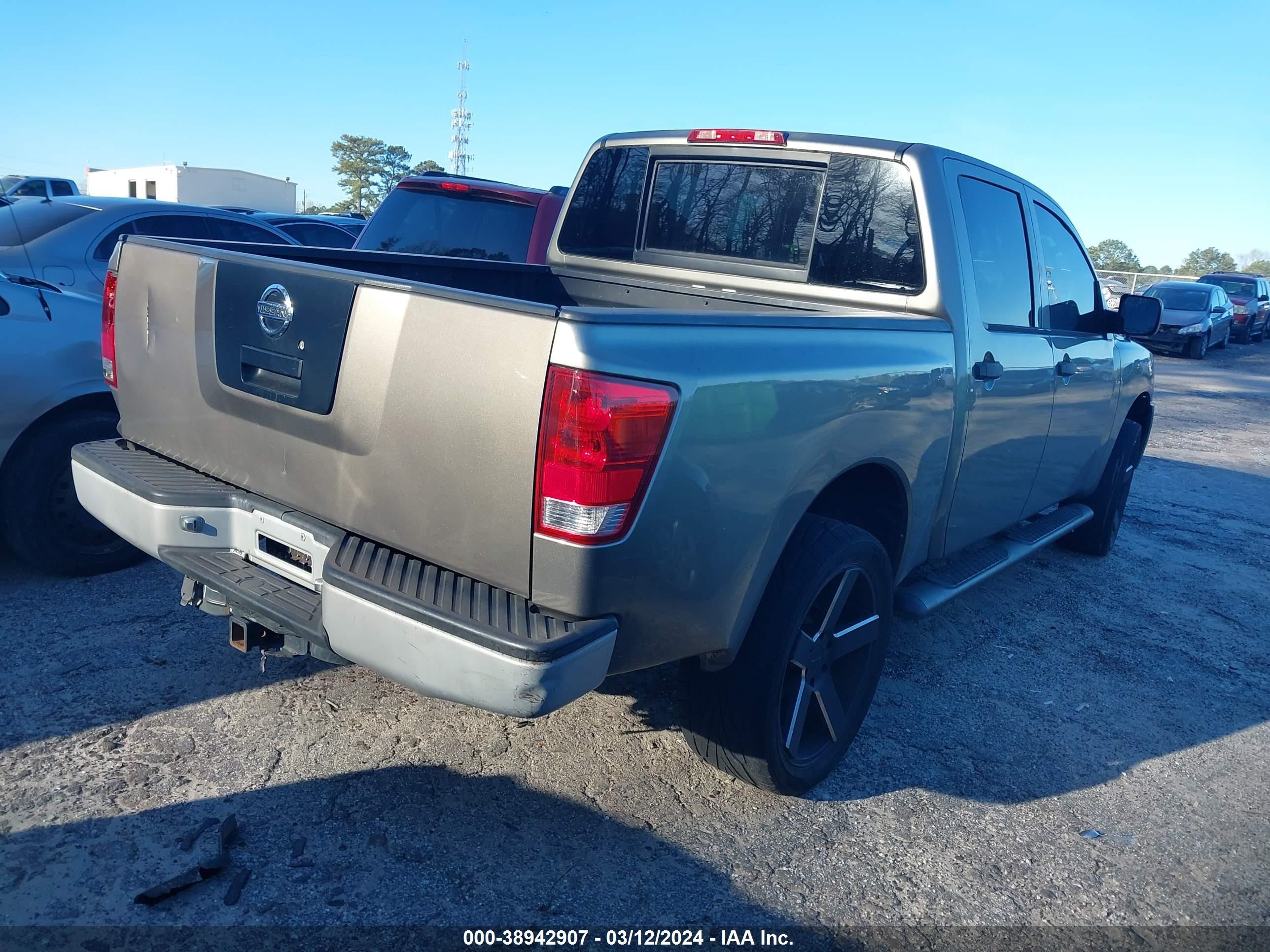 Photo 3 VIN: 1N6BA07A26N501047 - NISSAN TITAN 