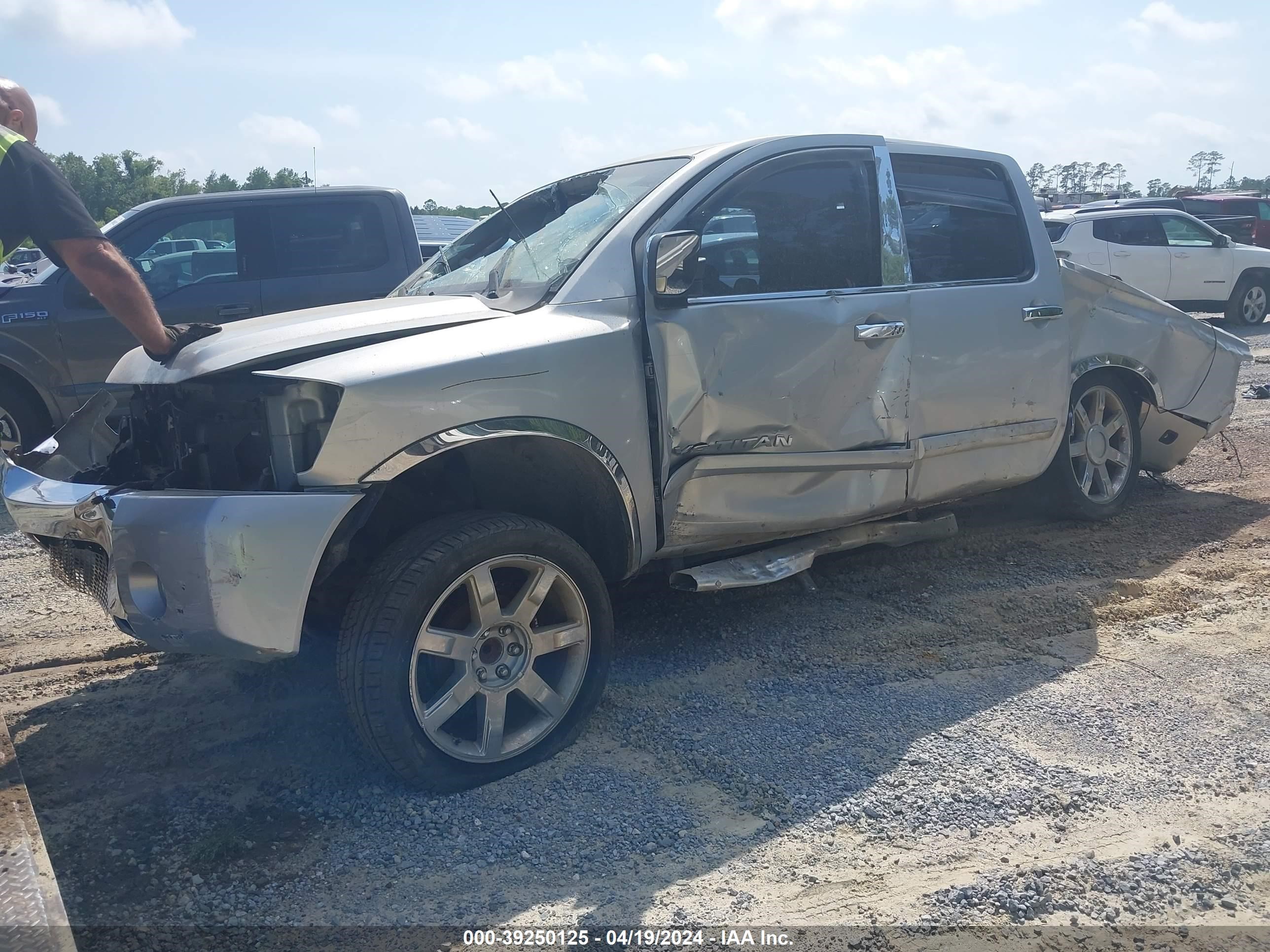 Photo 1 VIN: 1N6BA07A35N530474 - NISSAN TITAN 