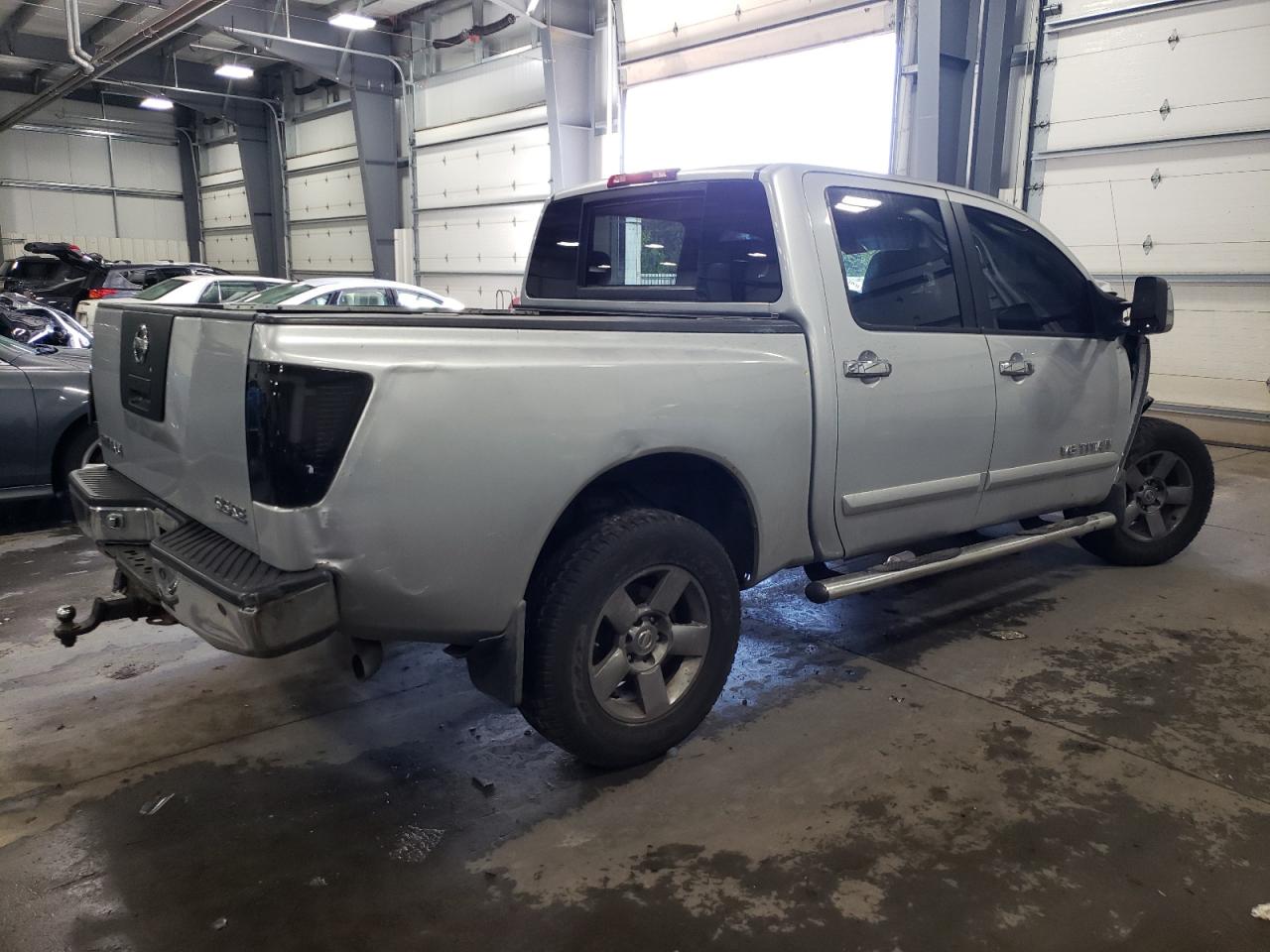 Photo 2 VIN: 1N6BA07B35N529656 - NISSAN TITAN 