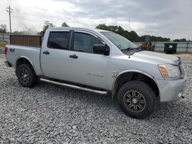 Photo 3 VIN: 1N6BA07B75N542779 - NISSAN TITAN 