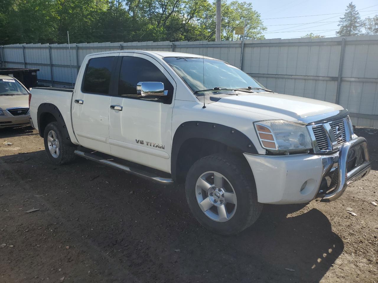 Photo 3 VIN: 1N6BA07BX6N546665 - NISSAN TITAN 