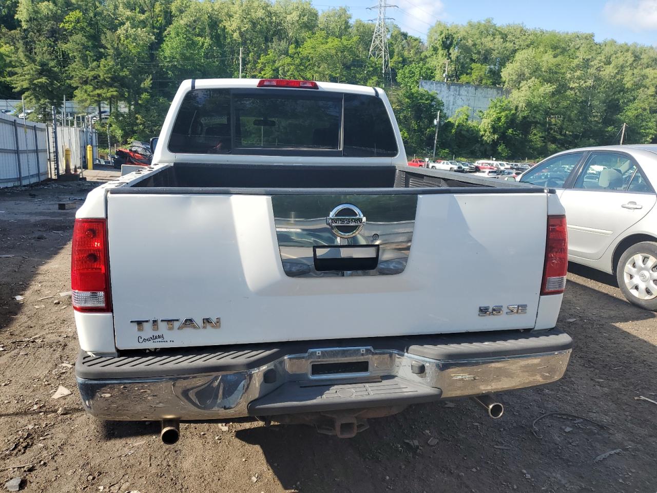 Photo 5 VIN: 1N6BA07BX6N546665 - NISSAN TITAN 