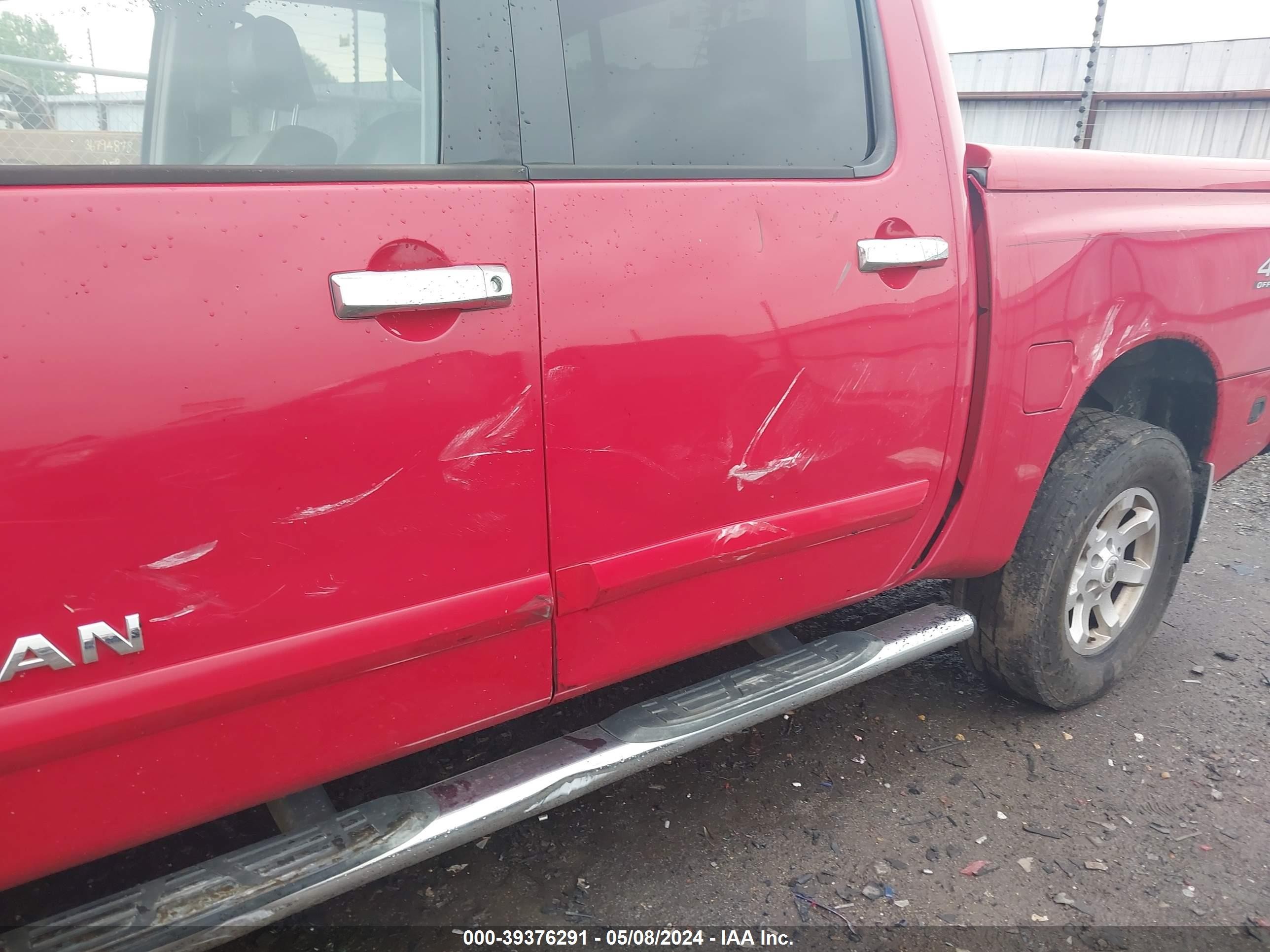 Photo 13 VIN: 1N6BA07BX6N557455 - NISSAN TITAN 