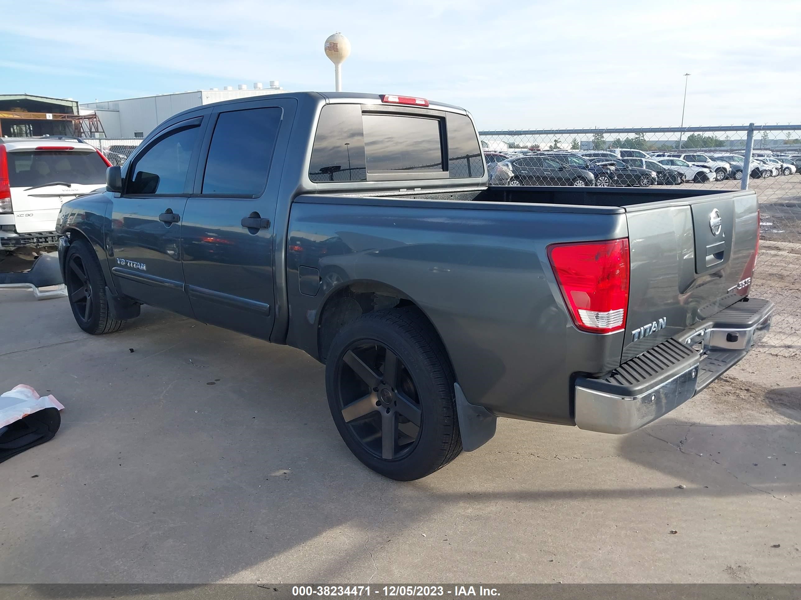 Photo 2 VIN: 1N6BA07D28N318714 - NISSAN TITAN 