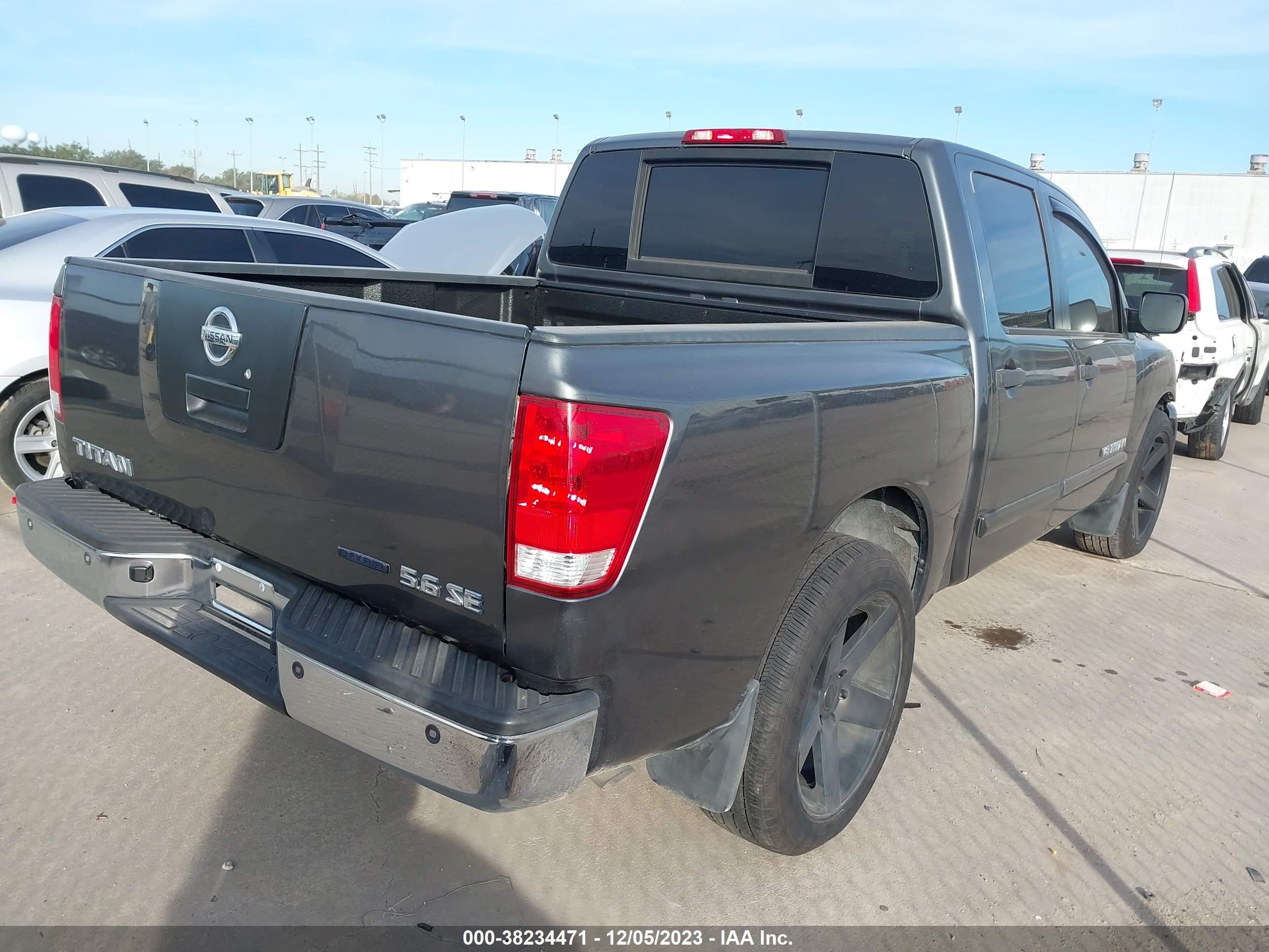 Photo 3 VIN: 1N6BA07D28N318714 - NISSAN TITAN 