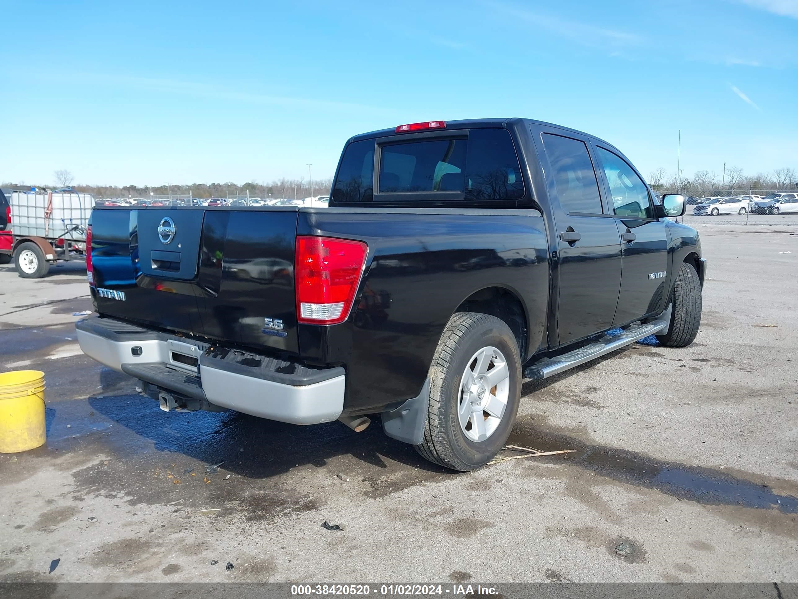 Photo 3 VIN: 1N6BA07D38N327325 - NISSAN TITAN 