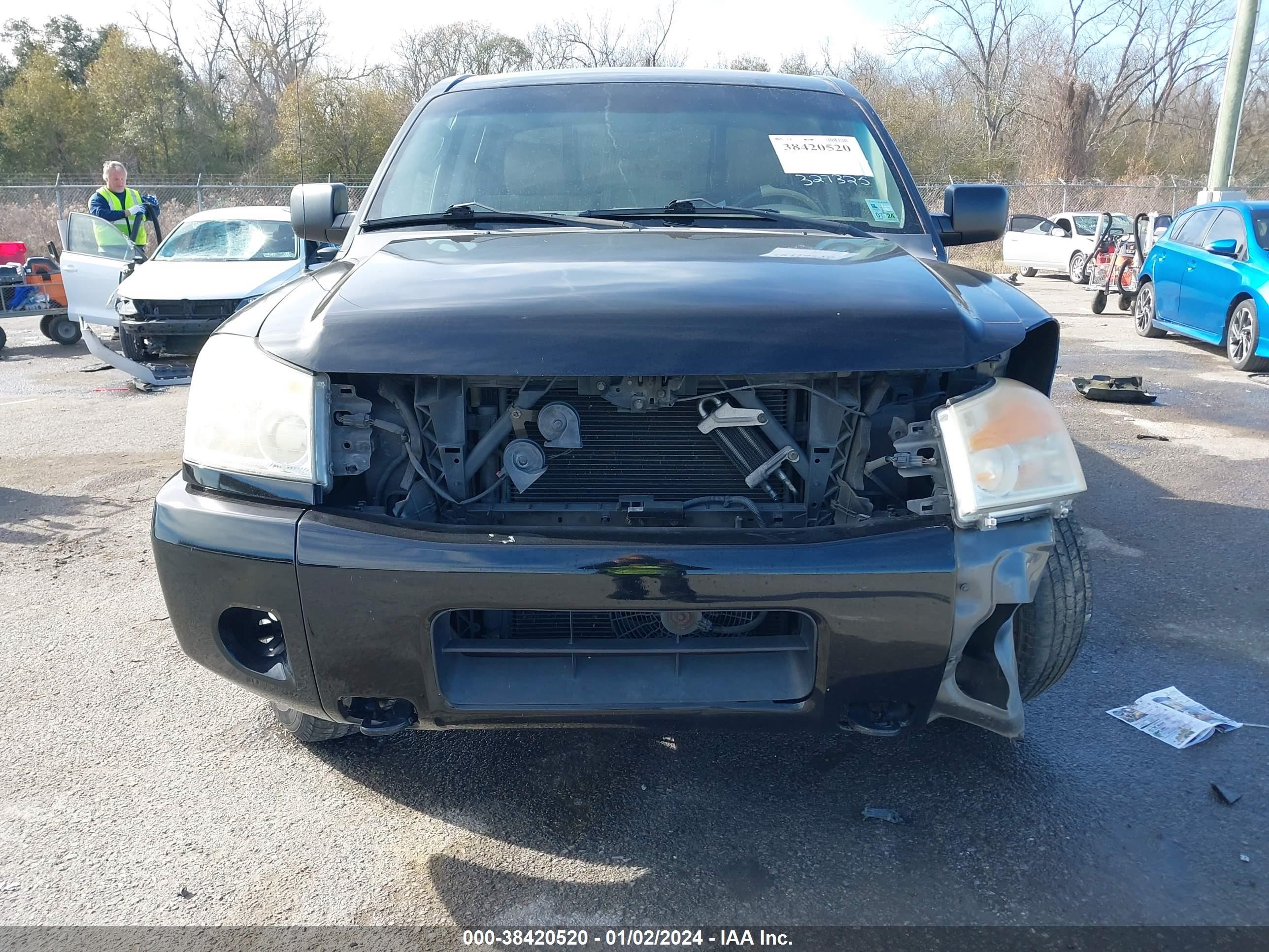 Photo 5 VIN: 1N6BA07D38N327325 - NISSAN TITAN 