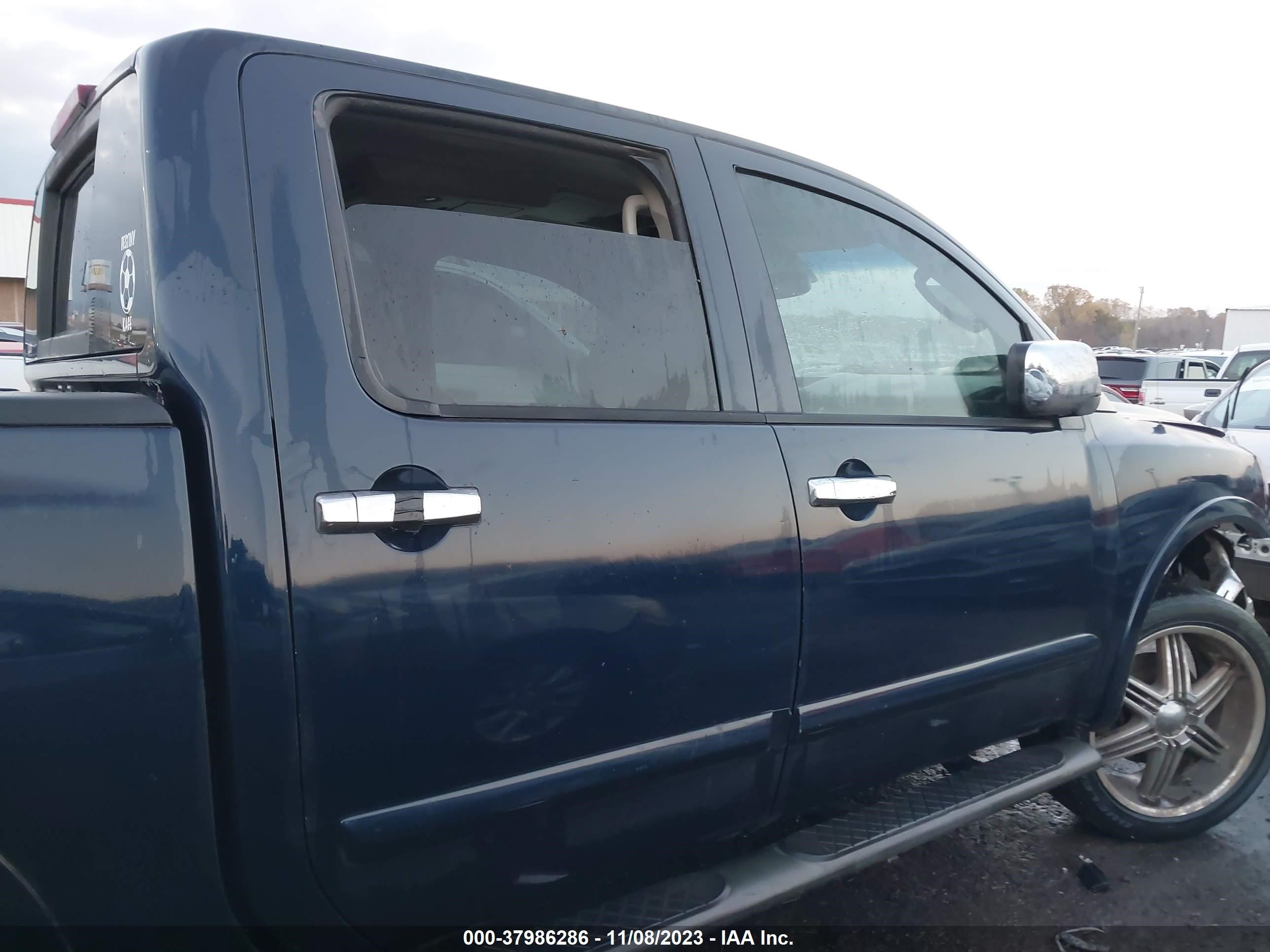 Photo 12 VIN: 1N6BA07D58N336995 - NISSAN TITAN 