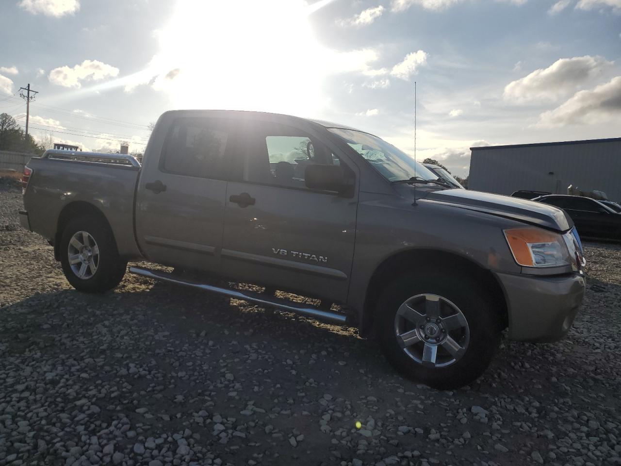 Photo 3 VIN: 1N6BA07D78N343706 - NISSAN TITAN 