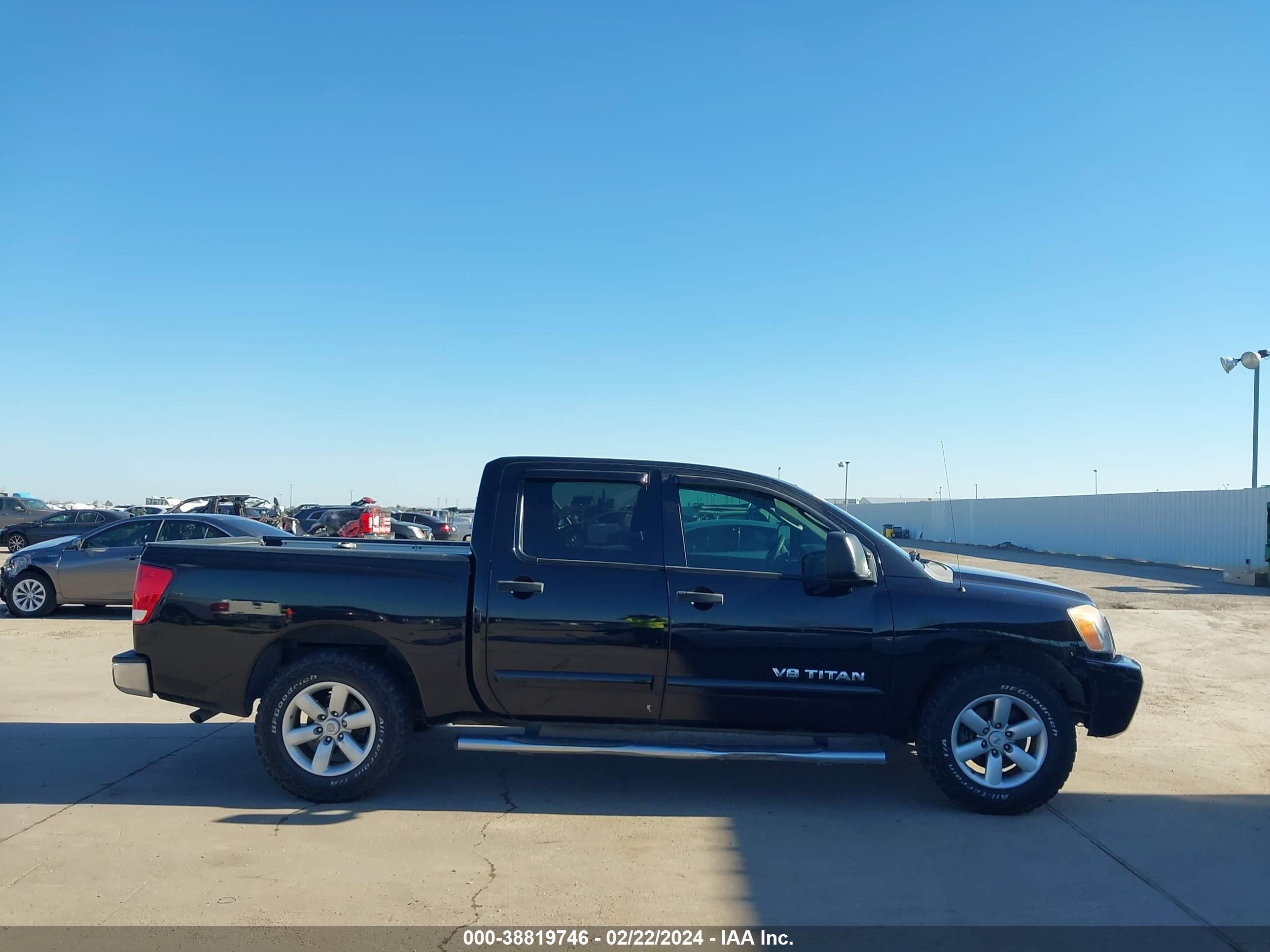 Photo 12 VIN: 1N6BA07D89N307685 - NISSAN TITAN 