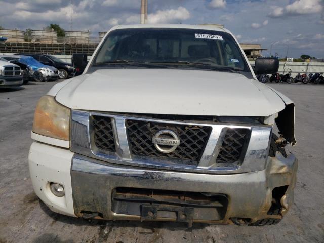 Photo 4 VIN: 1N6BA0CC4BN304415 - NISSAN TITAN 