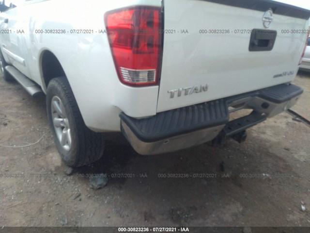 Photo 5 VIN: 1N6BA0CC4EN517899 - NISSAN TITAN 