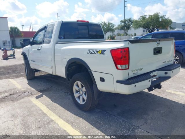 Photo 2 VIN: 1N6BA0CC8FN500752 - NISSAN TITAN S 