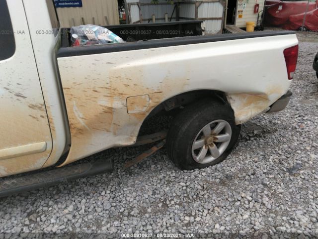 Photo 5 VIN: 1N6BA0CH3AN322169 - NISSAN TITAN 