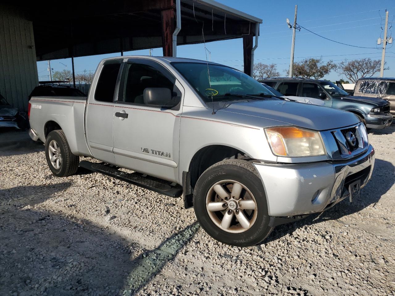 Photo 3 VIN: 1N6BA0CH5DN312750 - NISSAN TITAN 