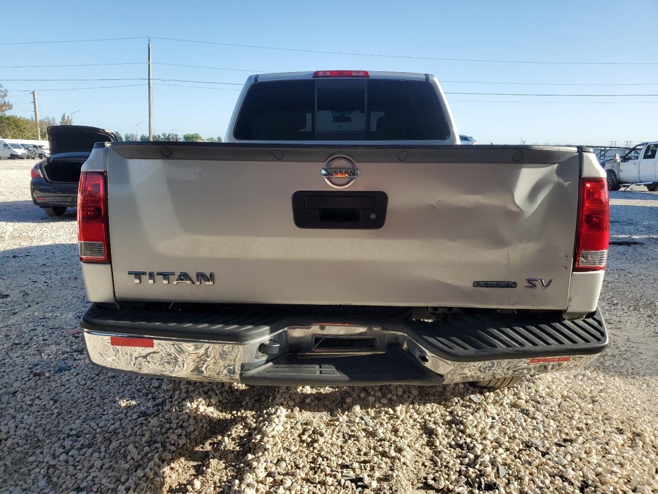 Photo 5 VIN: 1N6BA0CH5DN312750 - NISSAN TITAN 