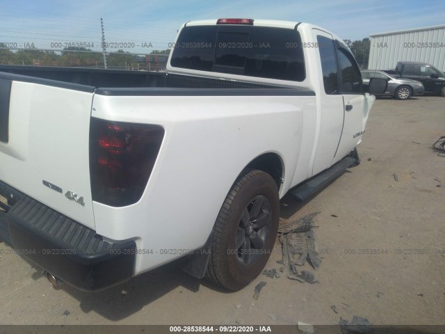 Photo 3 VIN: 1N6BA0CJ5BN323554 - NISSAN TITAN 