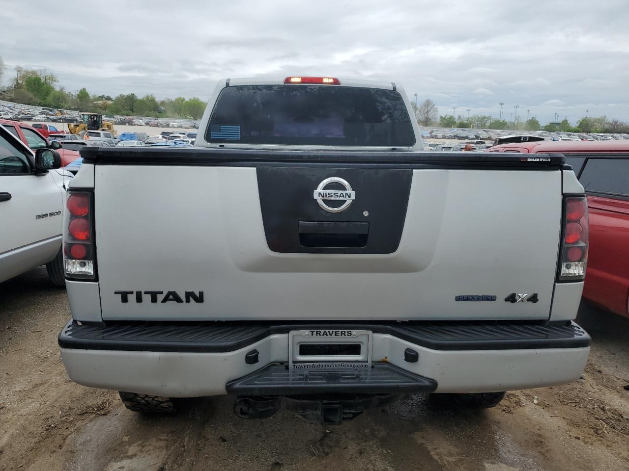 Photo 5 VIN: 1N6BA0CJ9BN318860 - NISSAN TITAN 