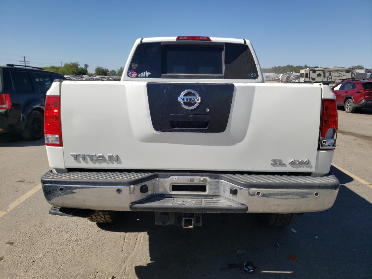 Photo 5 VIN: 1N6BA0EC0BN319975 - NISSAN TITAN 