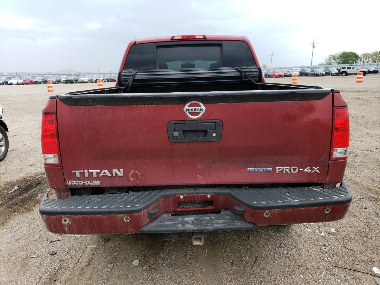 Photo 5 VIN: 1N6BA0EC0DN310518 - NISSAN TITAN 