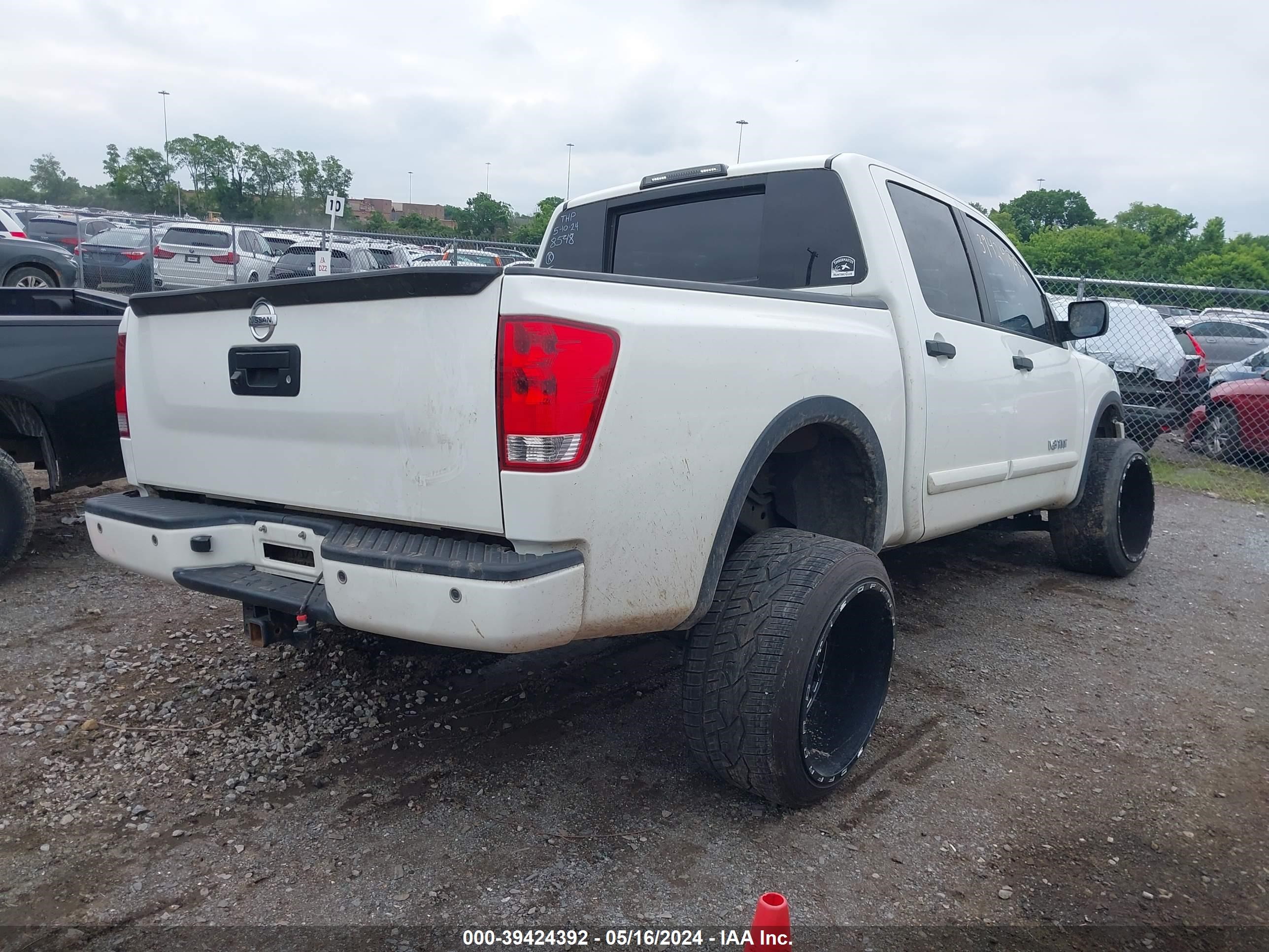 Photo 3 VIN: 1N6BA0EC0EN508548 - NISSAN TITAN 