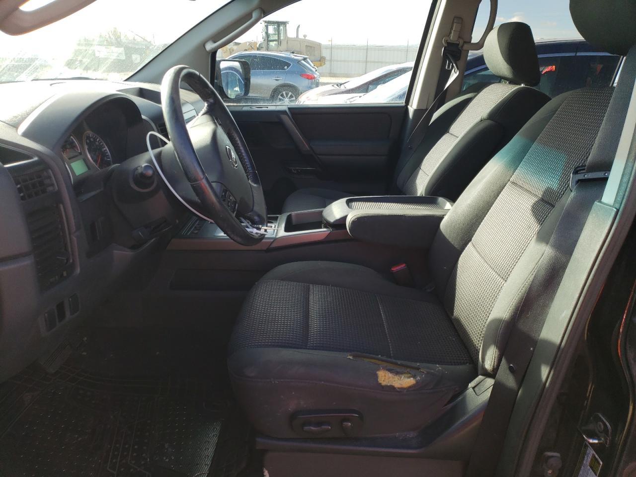 Photo 6 VIN: 1N6BA0EC1AN313553 - NISSAN TITAN 