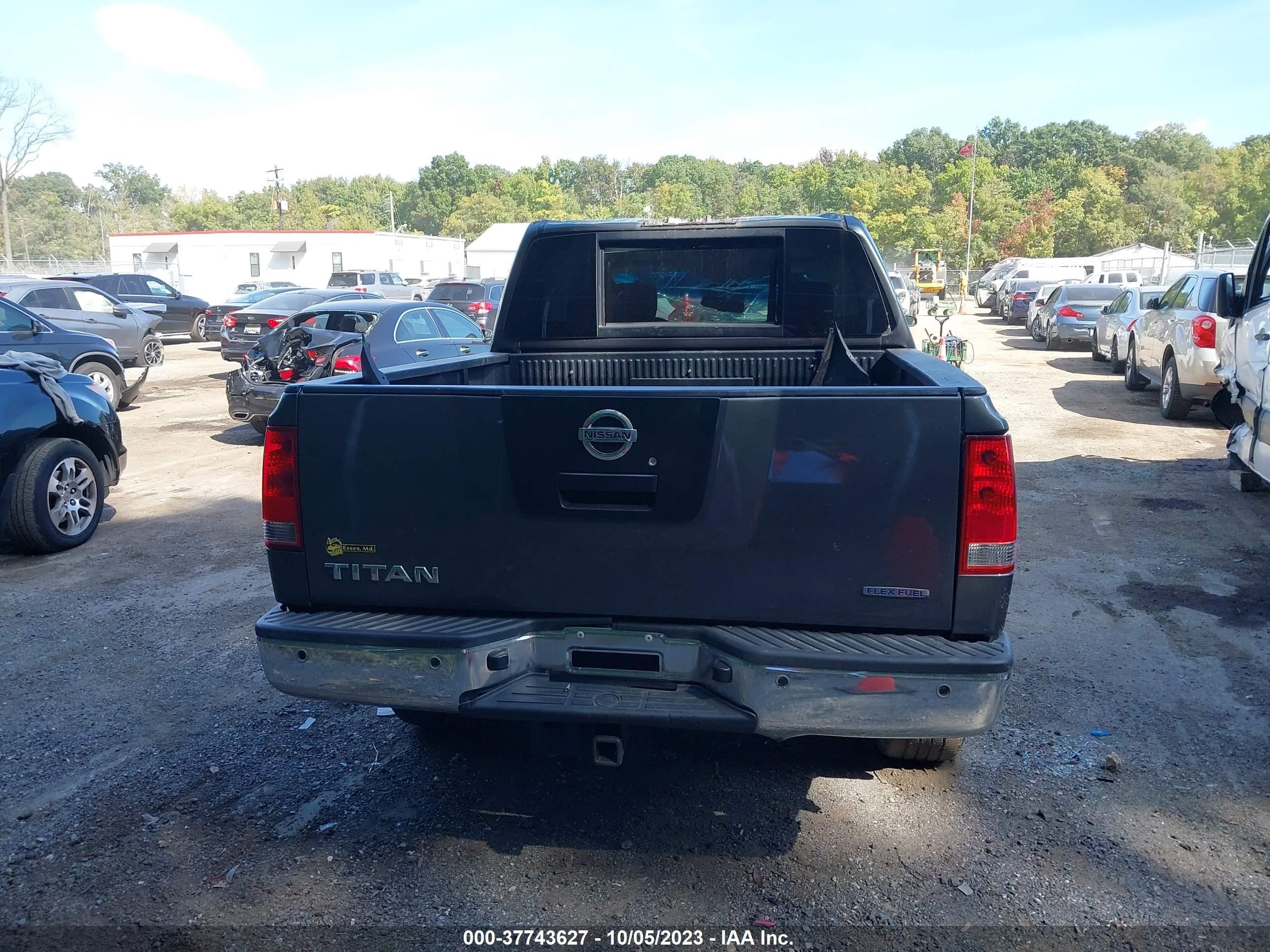 Photo 15 VIN: 1N6BA0EC3BN326001 - NISSAN TITAN 