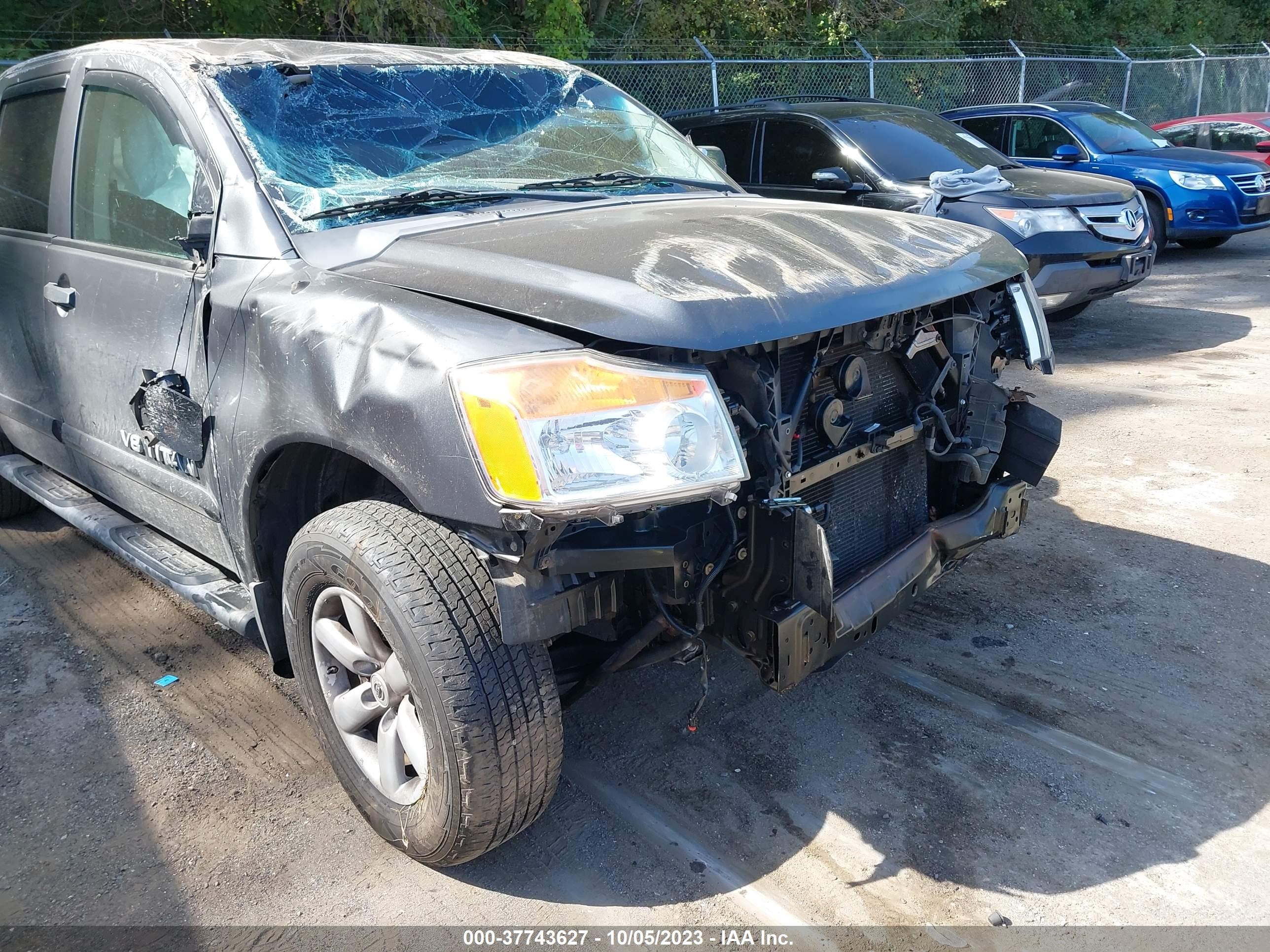 Photo 5 VIN: 1N6BA0EC3BN326001 - NISSAN TITAN 