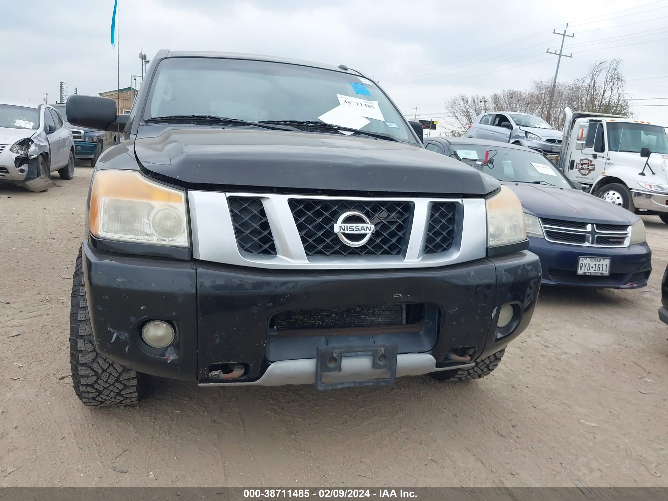 Photo 11 VIN: 1N6BA0EC3EN503103 - NISSAN TITAN 