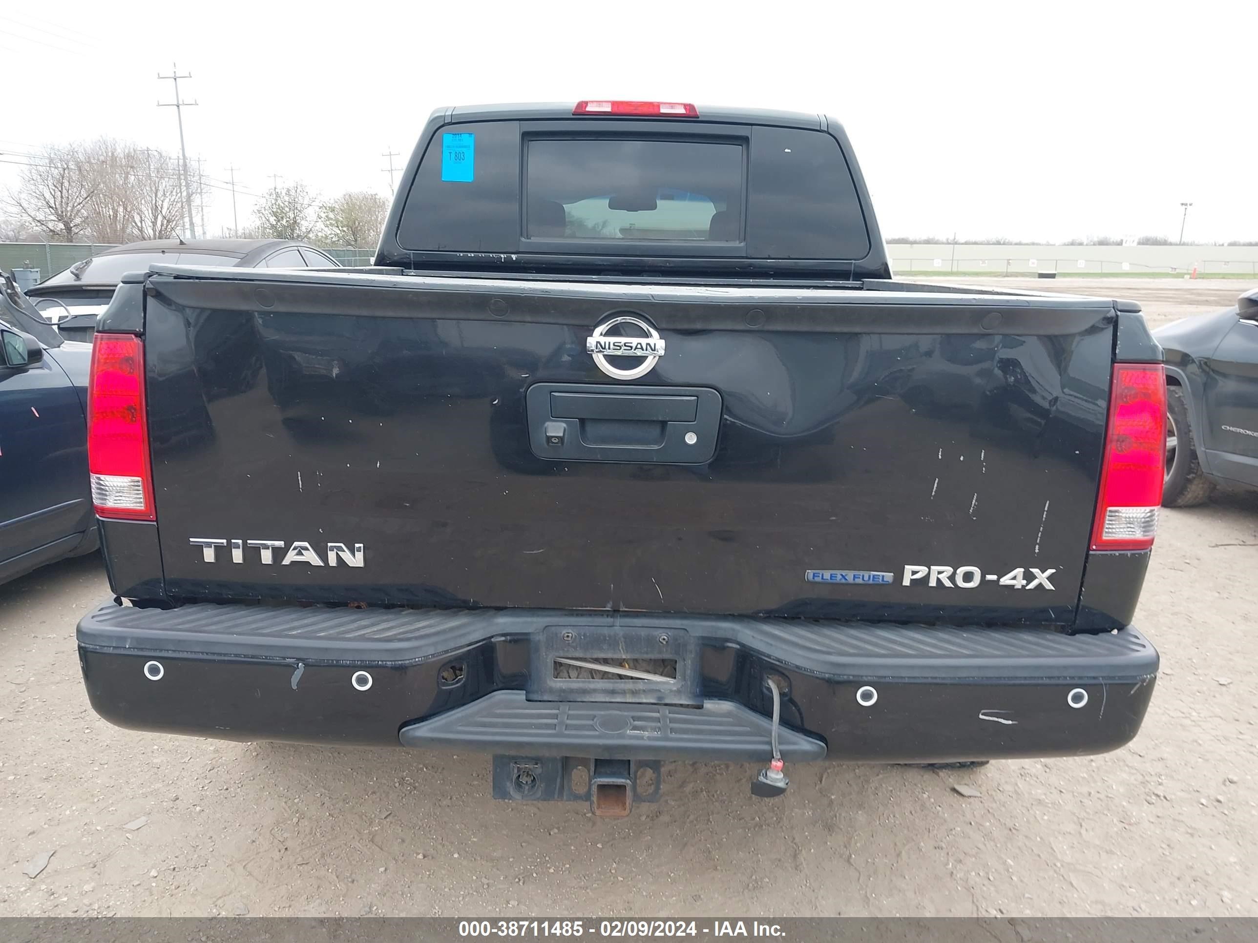 Photo 15 VIN: 1N6BA0EC3EN503103 - NISSAN TITAN 