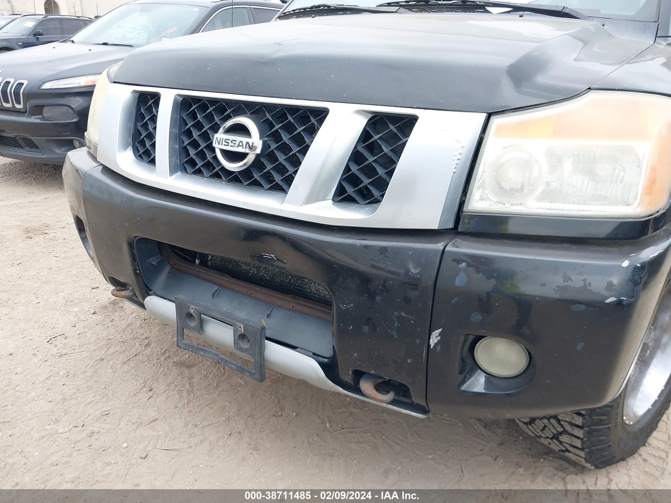 Photo 5 VIN: 1N6BA0EC3EN503103 - NISSAN TITAN 