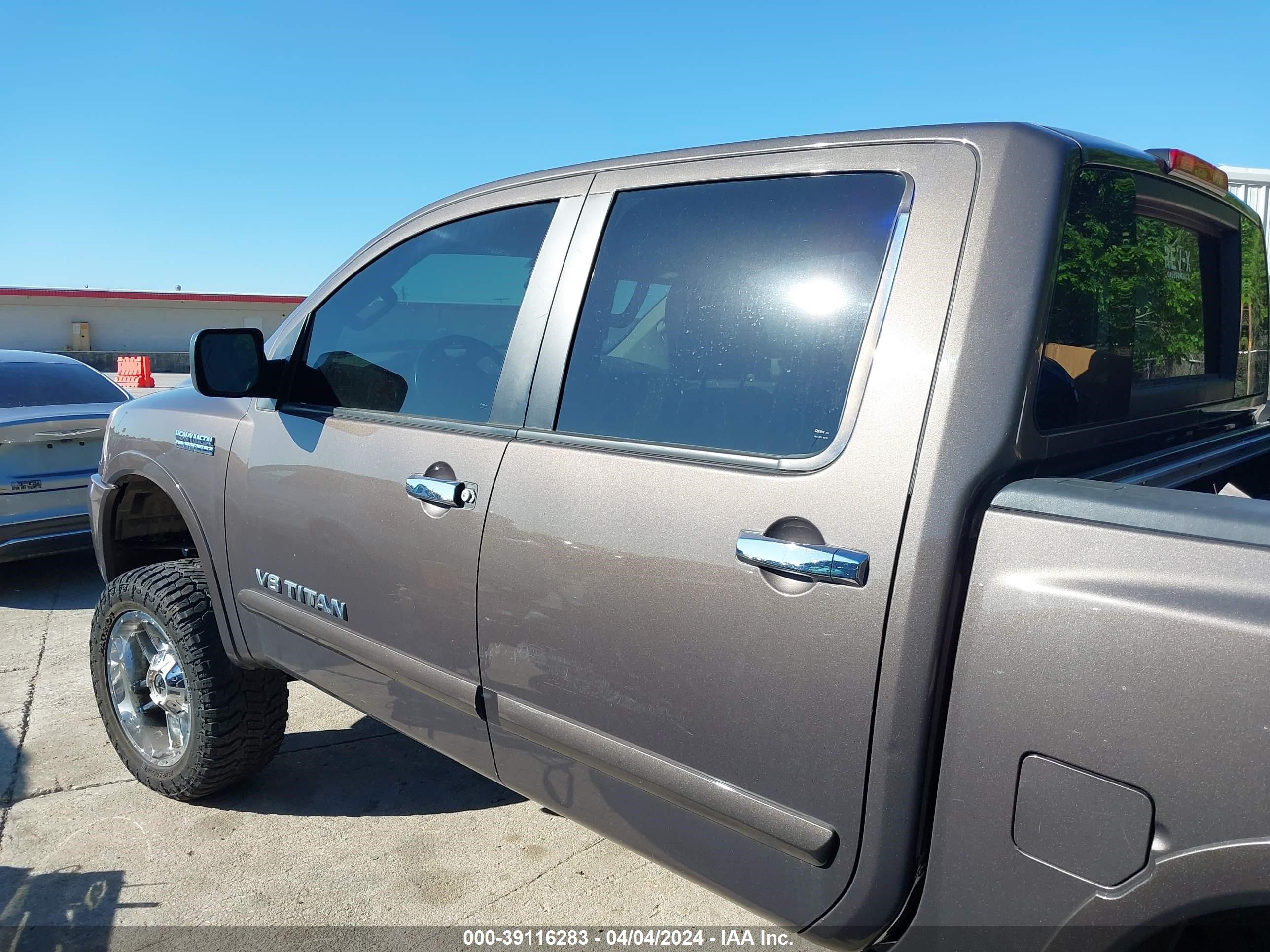 Photo 12 VIN: 1N6BA0EC4EN505720 - NISSAN TITAN 