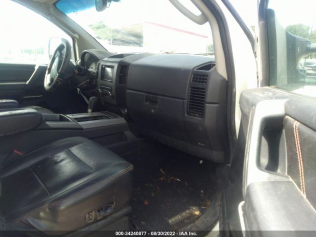 Photo 4 VIN: 1N6BA0EC5AN312602 - NISSAN TITAN 