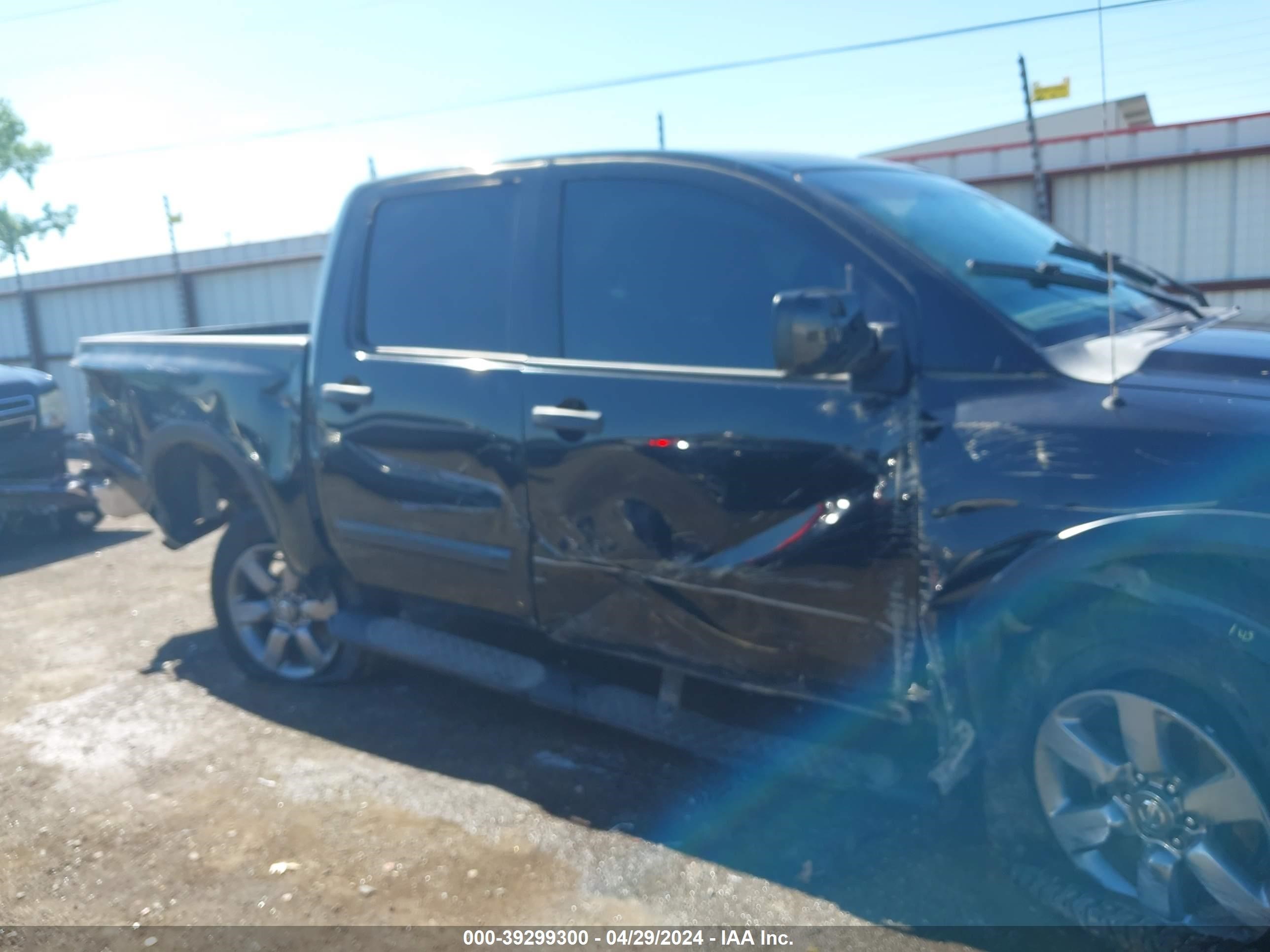 Photo 12 VIN: 1N6BA0EC5FN508059 - NISSAN TITAN 