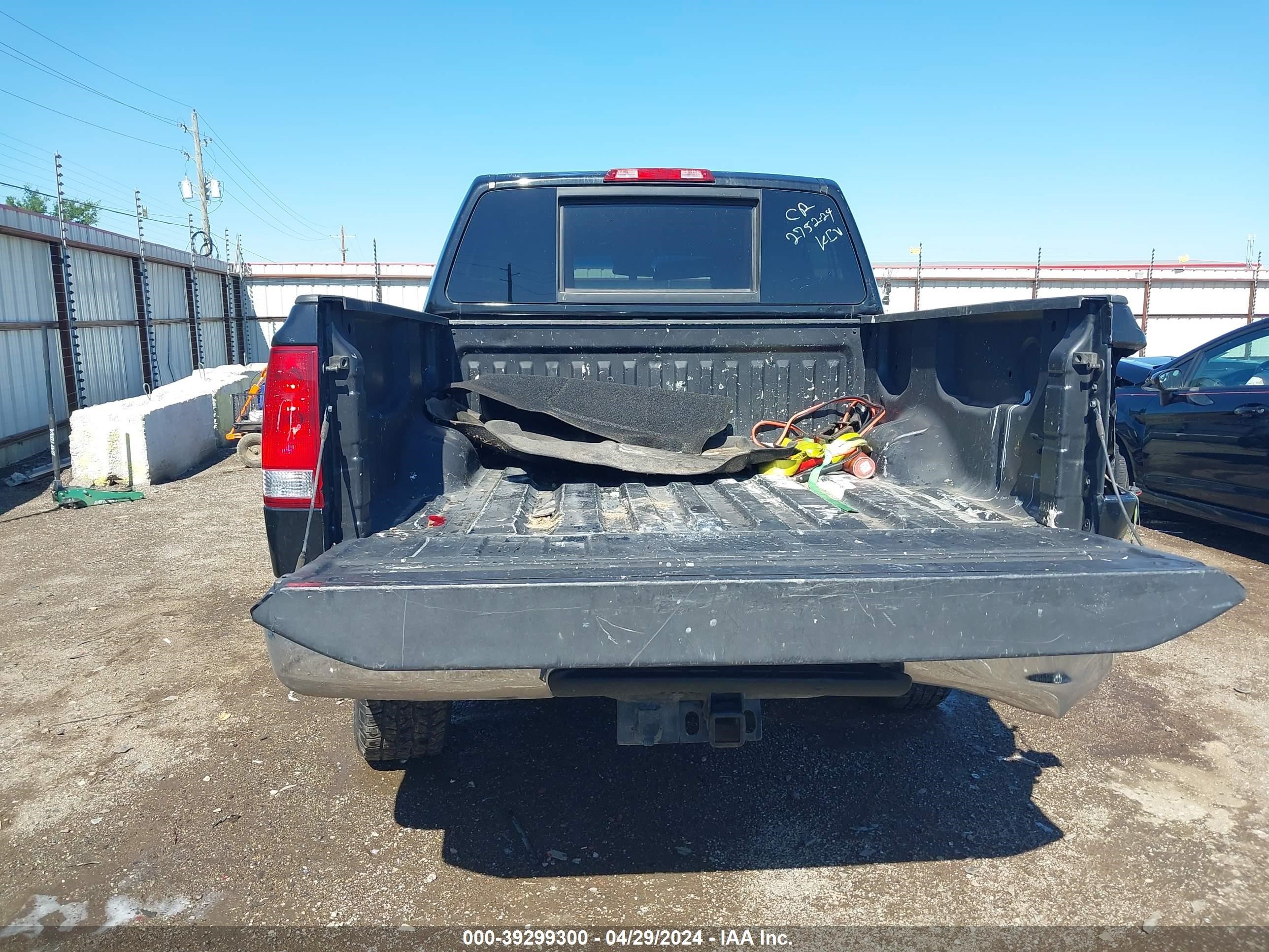 Photo 15 VIN: 1N6BA0EC5FN508059 - NISSAN TITAN 