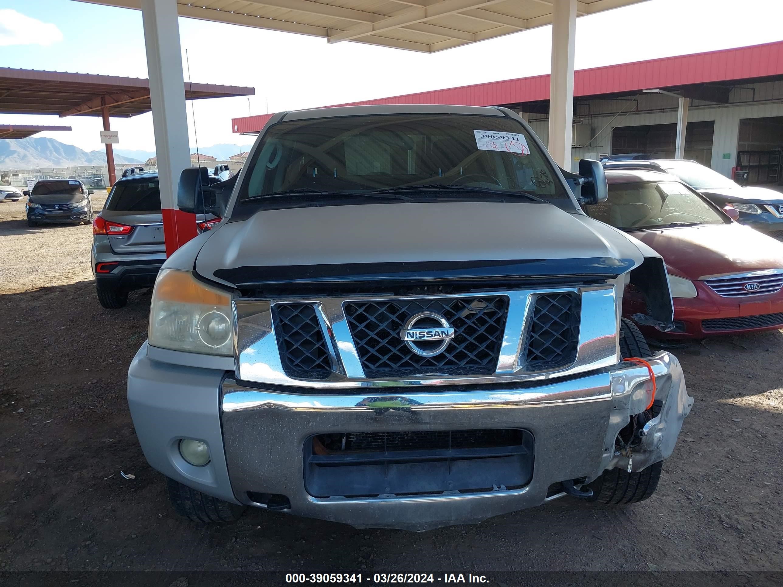 Photo 12 VIN: 1N6BA0EC6AN307411 - NISSAN TITAN 