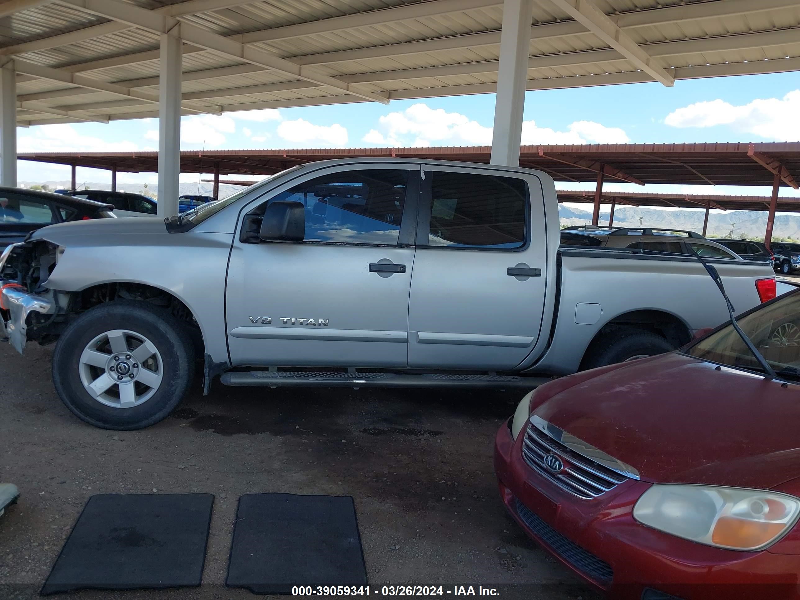 Photo 14 VIN: 1N6BA0EC6AN307411 - NISSAN TITAN 