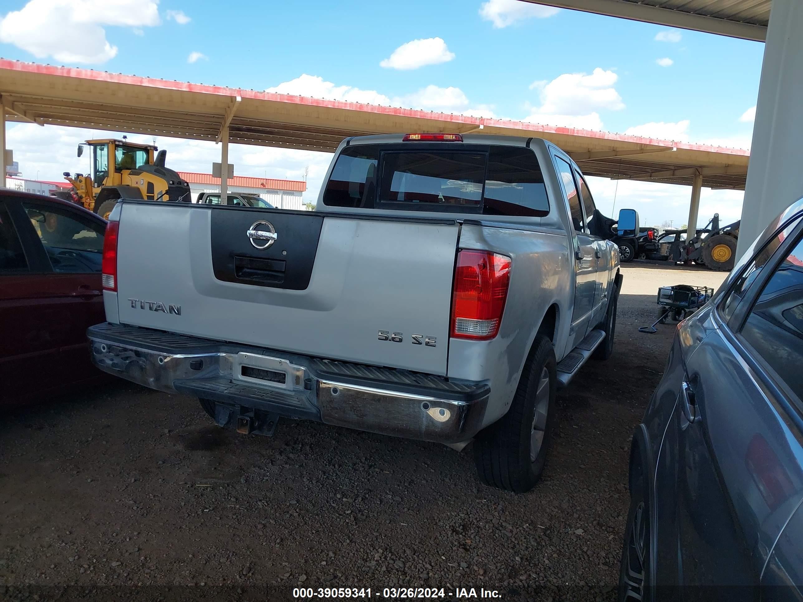 Photo 3 VIN: 1N6BA0EC6AN307411 - NISSAN TITAN 