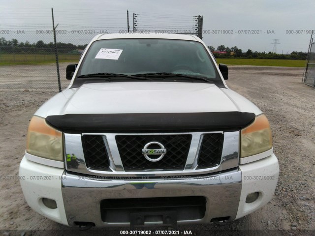 Photo 5 VIN: 1N6BA0EC6BN322217 - NISSAN TITAN 