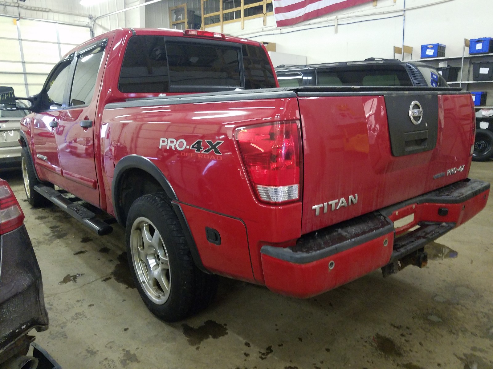 Photo 2 VIN: 1N6BA0EC8AN324212 - NISSAN TITAN XE 