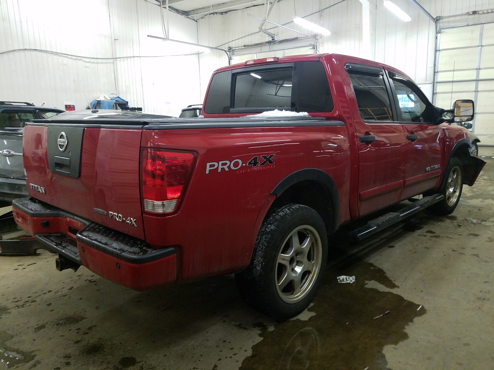 Photo 3 VIN: 1N6BA0EC8AN324212 - NISSAN TITAN XE 